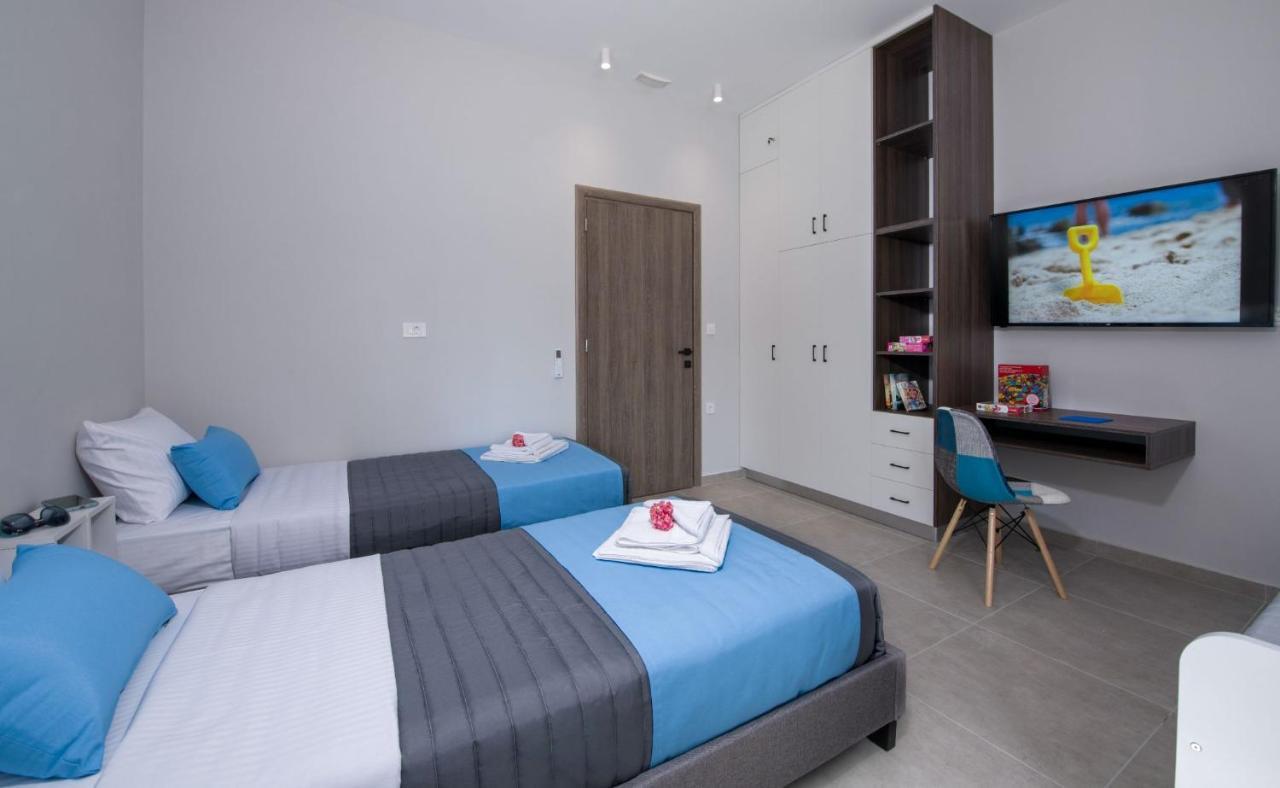 Luxury Villa Eva-Mari With Jacuzzi, 50M From The Beach Stalos Ngoại thất bức ảnh