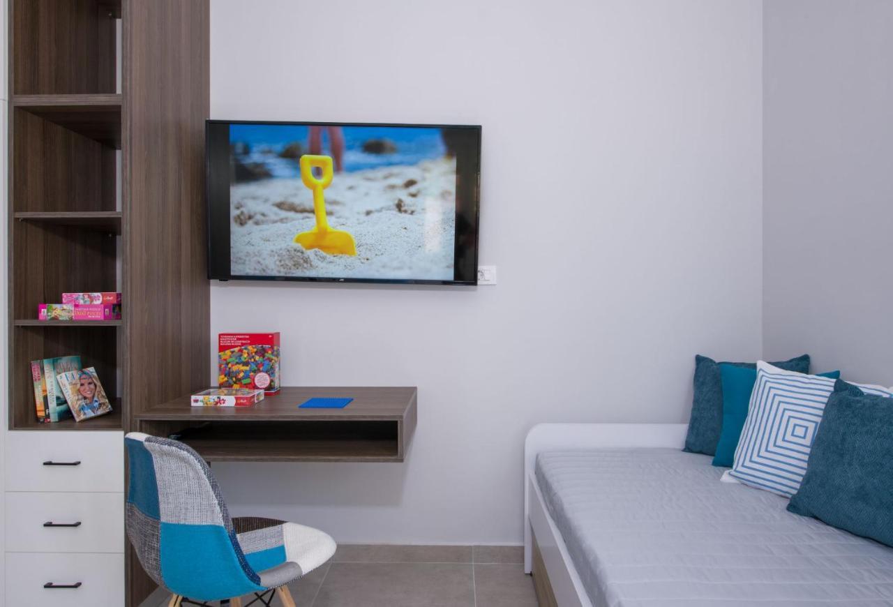 Luxury Villa Eva-Mari With Jacuzzi, 50M From The Beach Stalos Ngoại thất bức ảnh