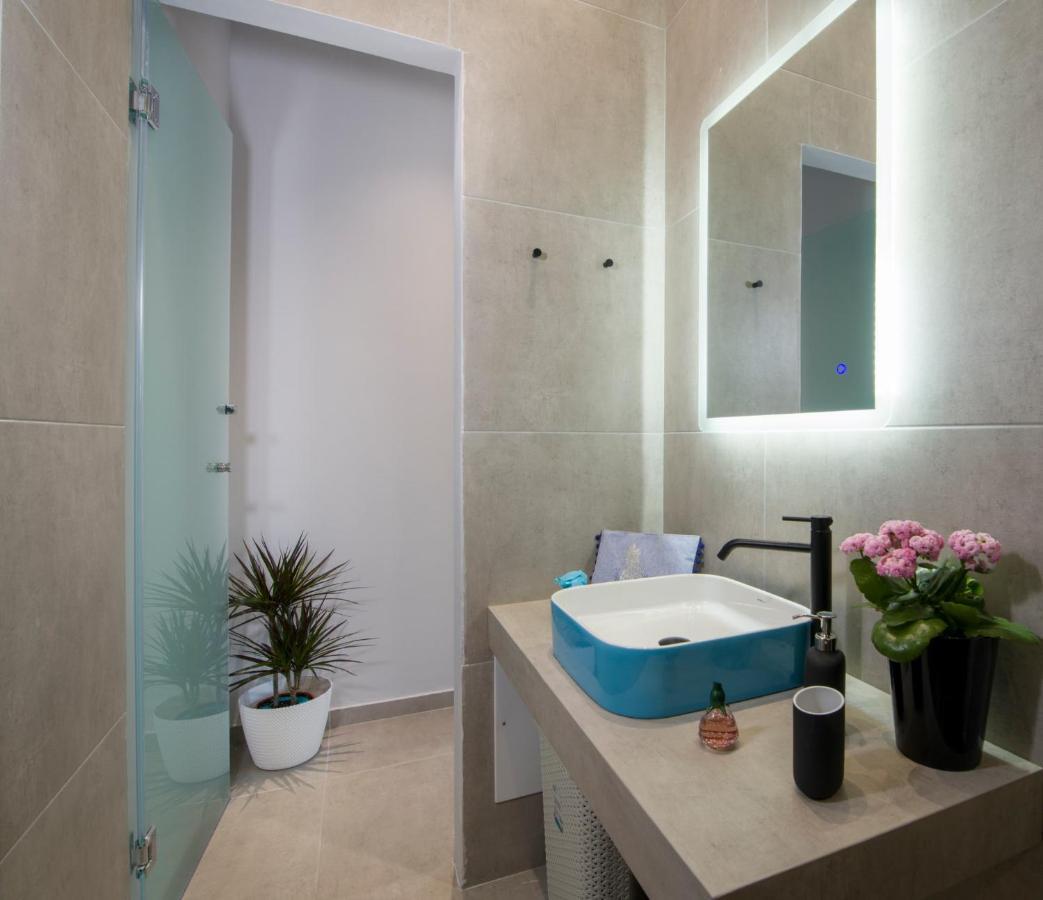 Luxury Villa Eva-Mari With Jacuzzi, 50M From The Beach Stalos Ngoại thất bức ảnh