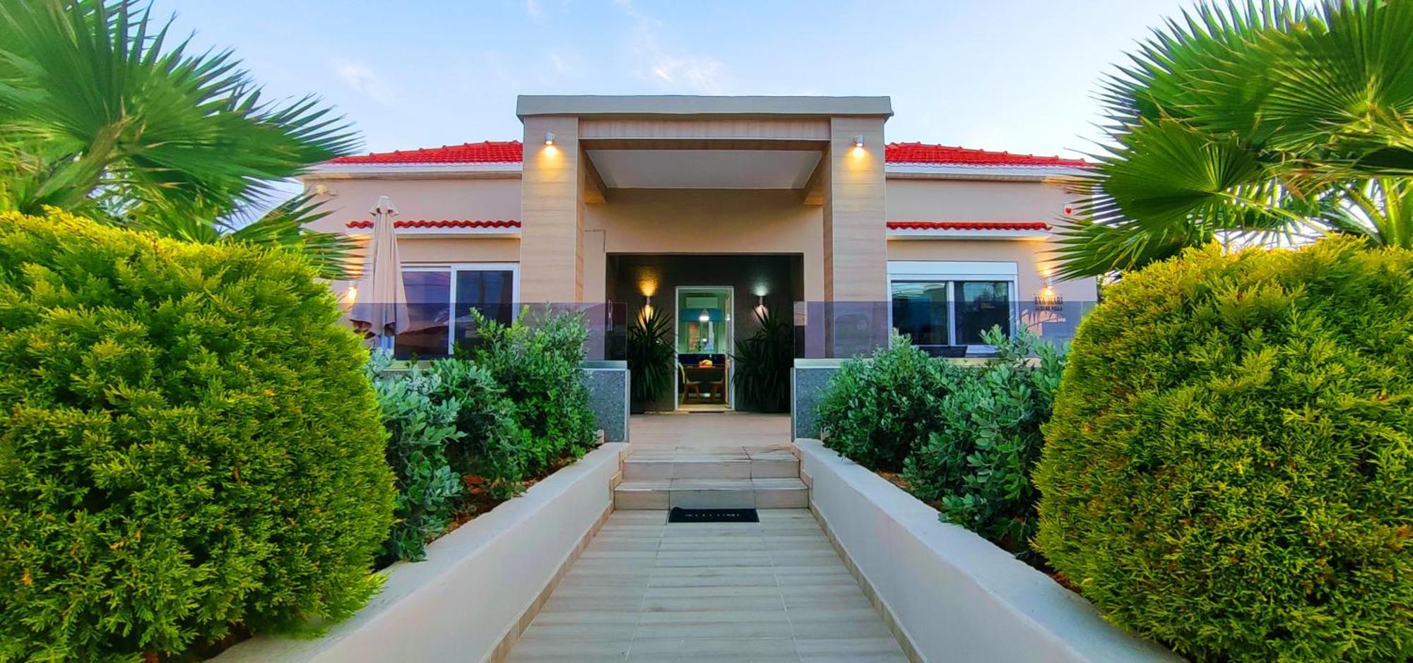 Luxury Villa Eva-Mari With Jacuzzi, 50M From The Beach Stalos Ngoại thất bức ảnh