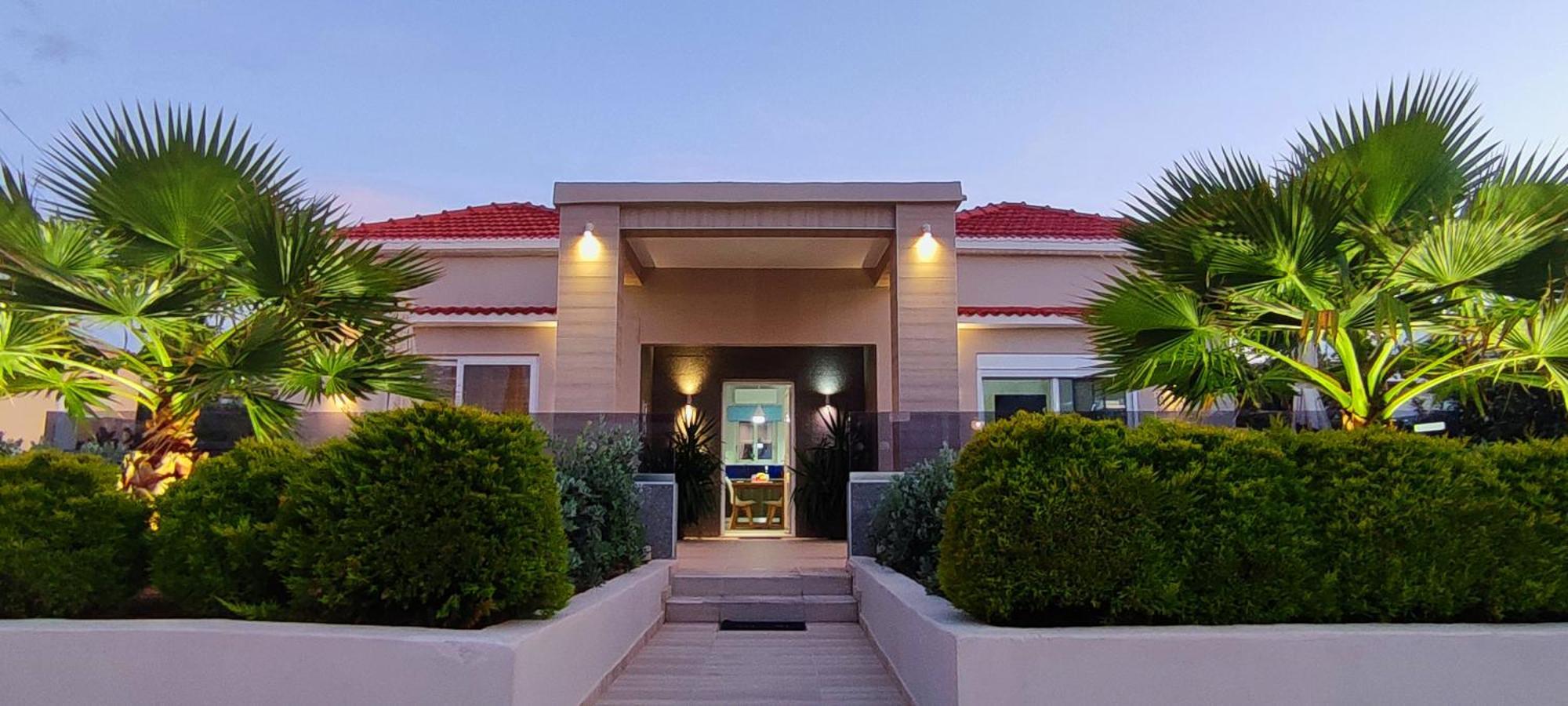 Luxury Villa Eva-Mari With Jacuzzi, 50M From The Beach Stalos Ngoại thất bức ảnh